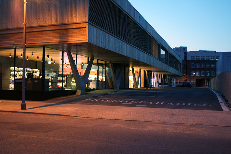 Alustahl_Frischeparadies_Stahlfassade_Berlin_Bild2